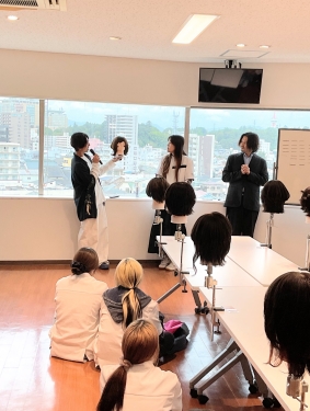 先生からコメントをもらう瞬間は、ドキドキです…!